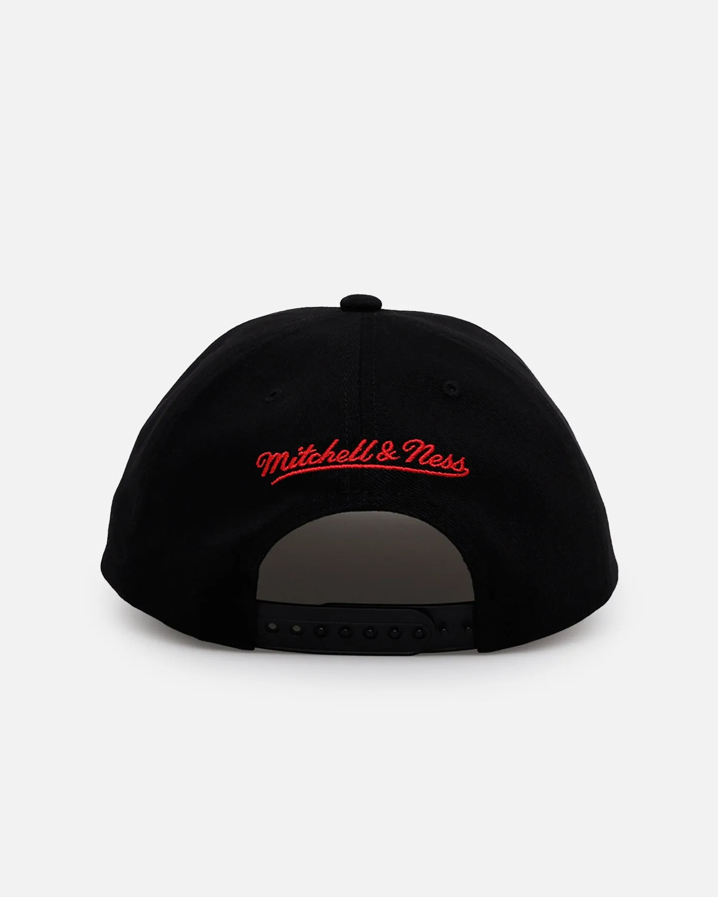 Mitchell & Ness Philadelphia 76ers 'Old English' Caddy Fit Snapback Black